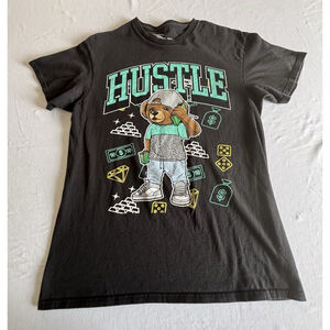 Vibes Apparel Hustle Bear Graphic T-Shirt Men’s M Black Streetwear